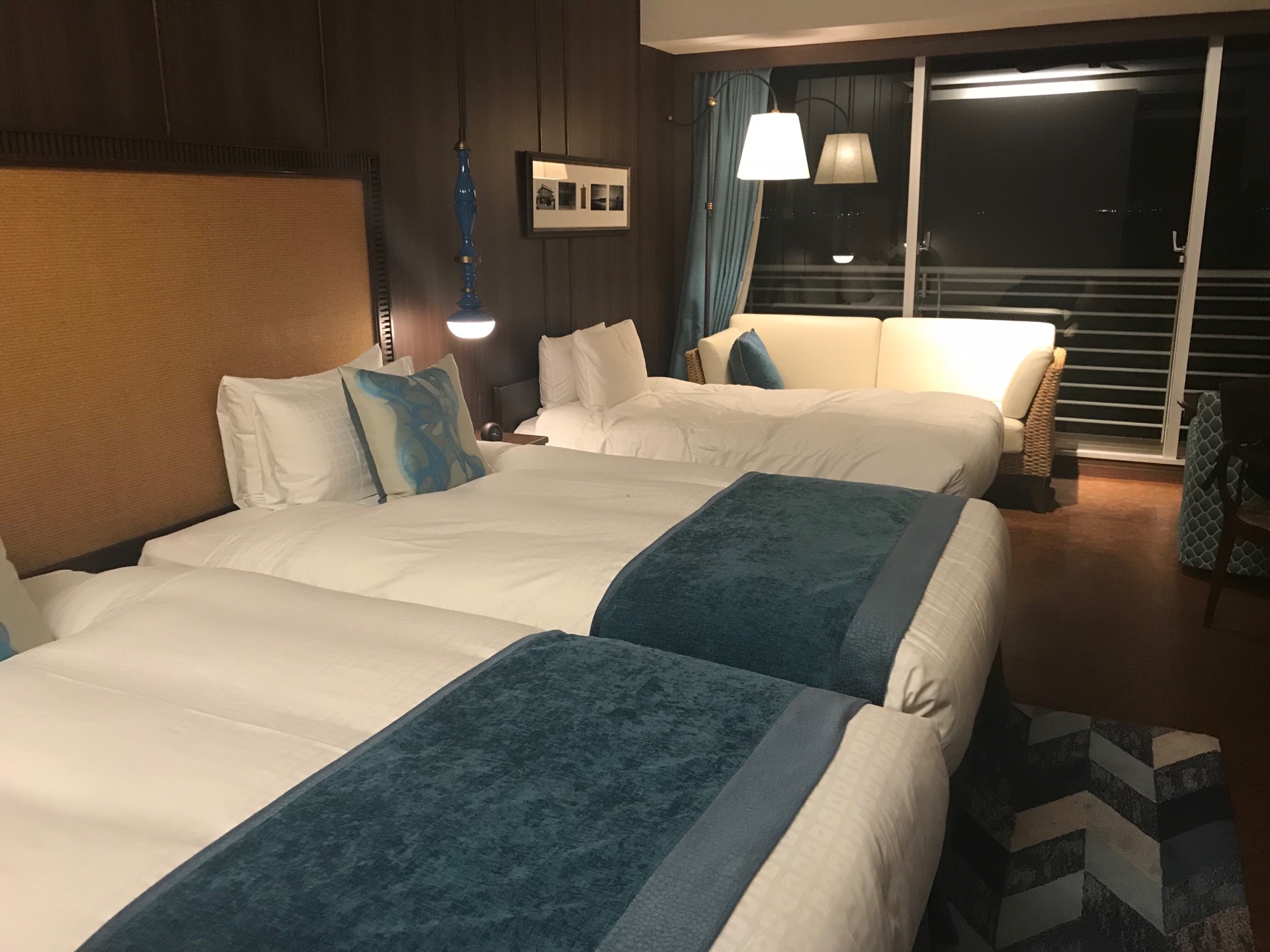 琵琶湖ホテルのラグジュアリーフロア・アクアの部屋内の写真