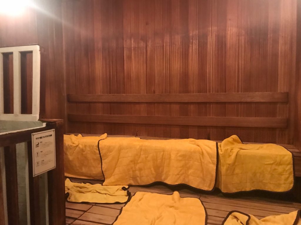 琵琶湖ホテルの「瑠璃温泉　るりの湯」のサウナ