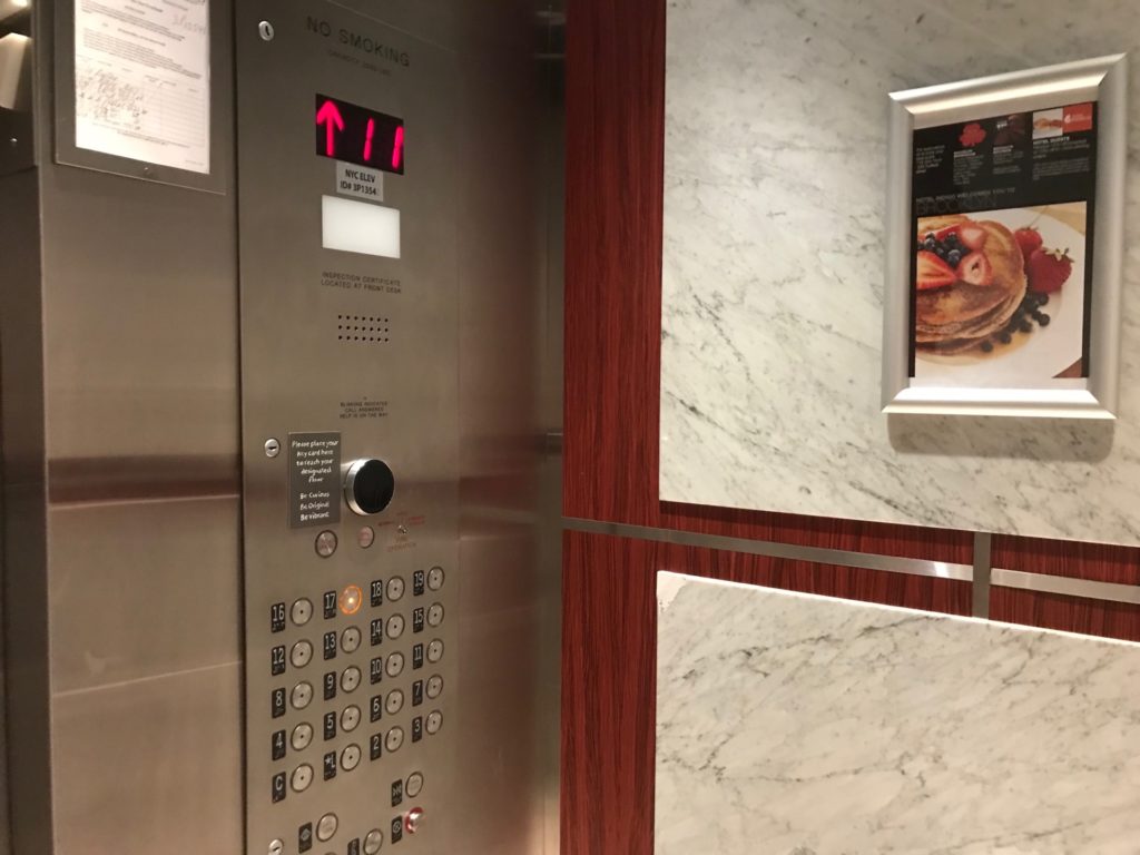 hotel Indigo Brooklynのエレベーター写真