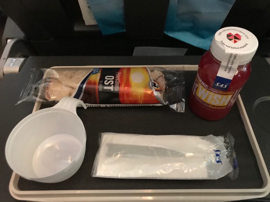 スカンジナビア航空（SK903)の機内食※軽食