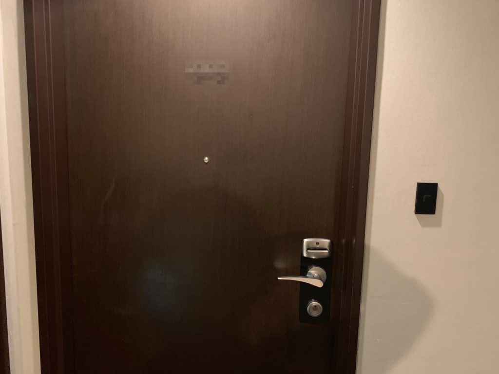 川崎日航ホテルの客室ドア
