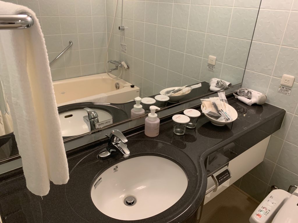 リッチモンドホテルプレミア武蔵小杉のモデレートツインルームのバスルーム