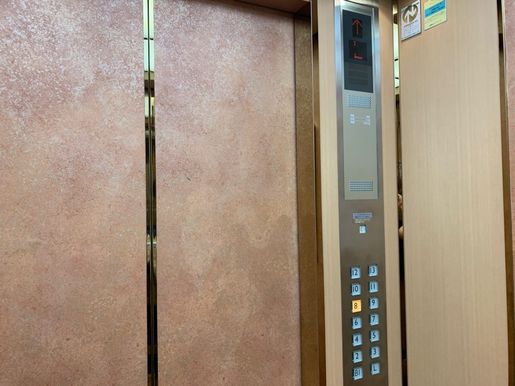 ホテルニューオータニ鳥取のエレベーター