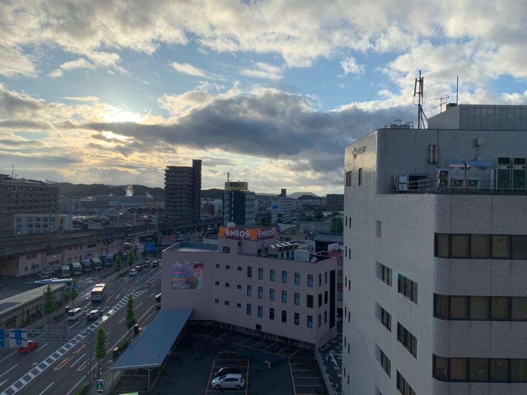 ホテルニューオータニ鳥取のツインルームからの鳥取市内の眺望