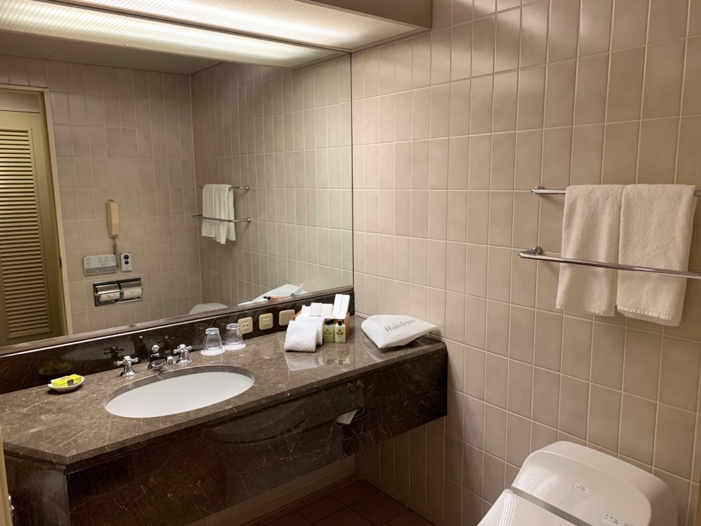 ヨコハマ グランド インターコンチネンタル ホテルのデラックスツインルームのバスルーム
