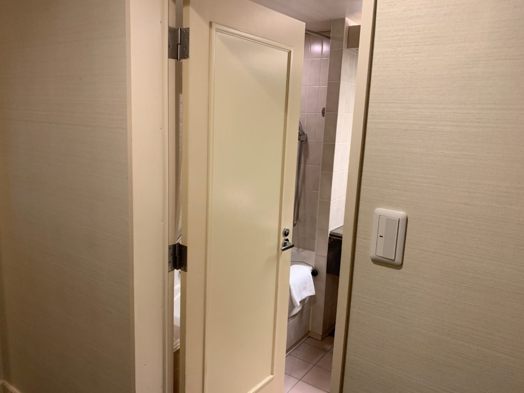 ヨコハマ グランド インターコンチネンタル ホテルのデラックスツインルームのバスルーム