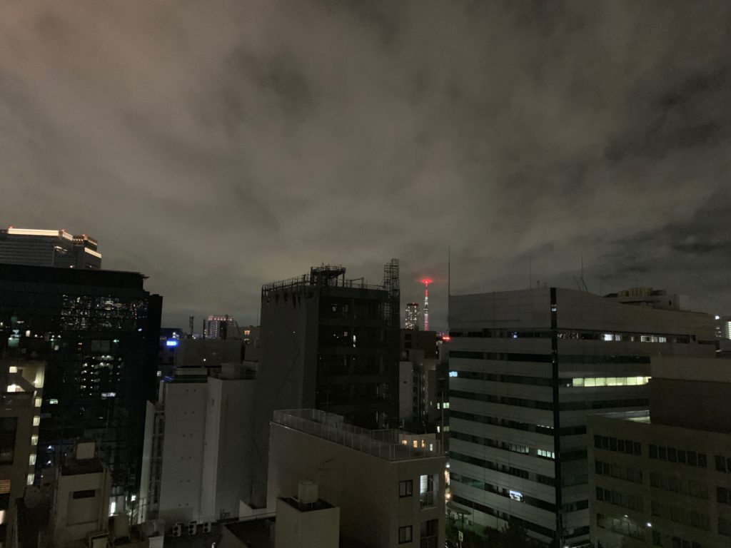銀座  露天の湯  日和ホテル東京銀座ＥＡＳＴの最上階のスカイテラスから眺める夜景
