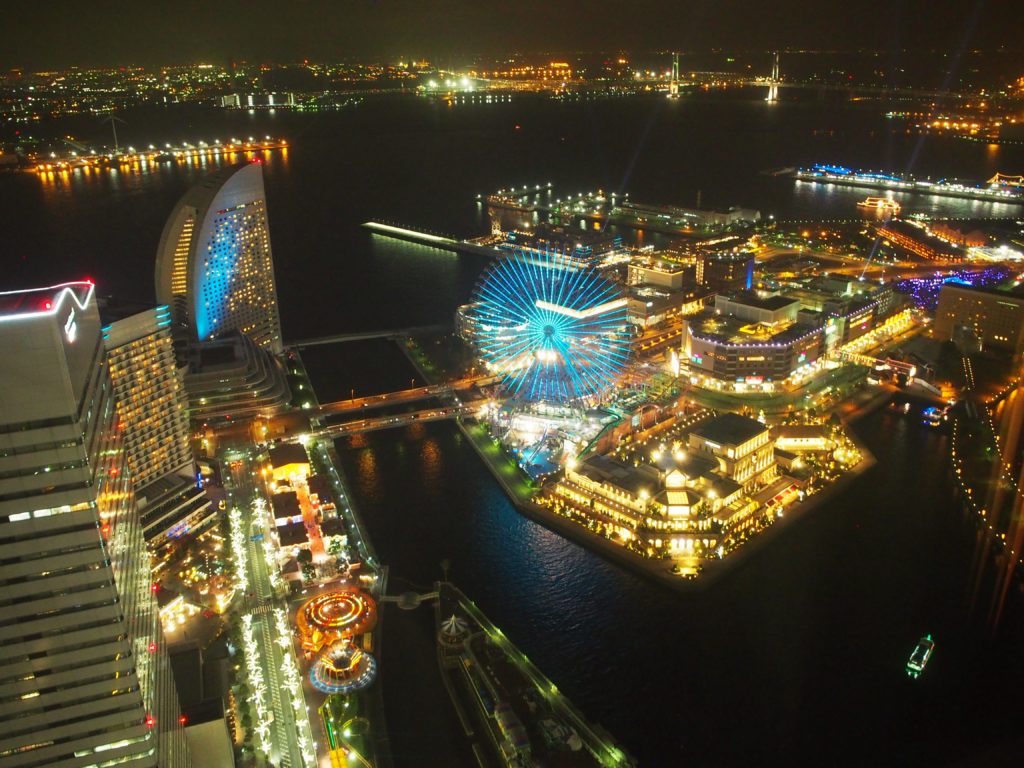 横浜ロイヤルパークホテル『コーナーツインルーム』からの夜景